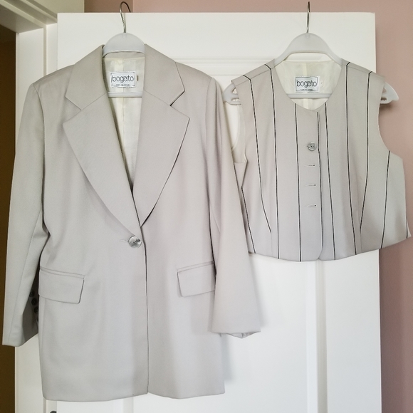 SOLD - BOGATO light beige blazer and vest - Picture 1 of 2